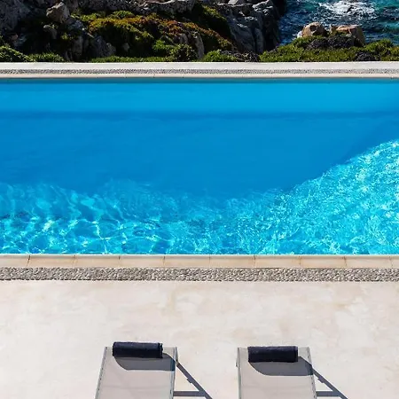 Deloxenia By Ethos Hospitality Vila