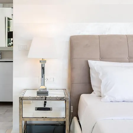 Deloxenia By Ethos Hospitality Vila *