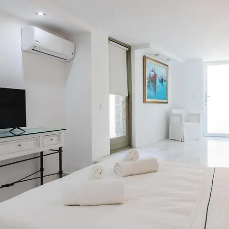 Deloxenia By Ethos Hospitality