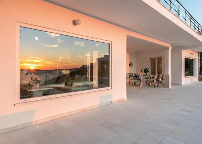 Villa Deloxenia By Ethos Hospitality